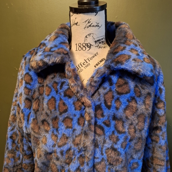 Blue Leopard Print Women's Coat - Picture 2 of 5